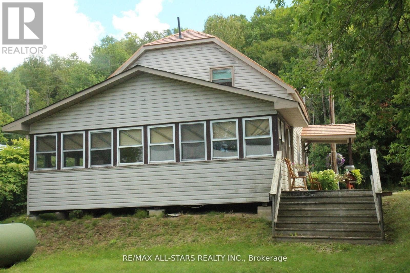 77 BOBCAYGEON ROAD photo 3
