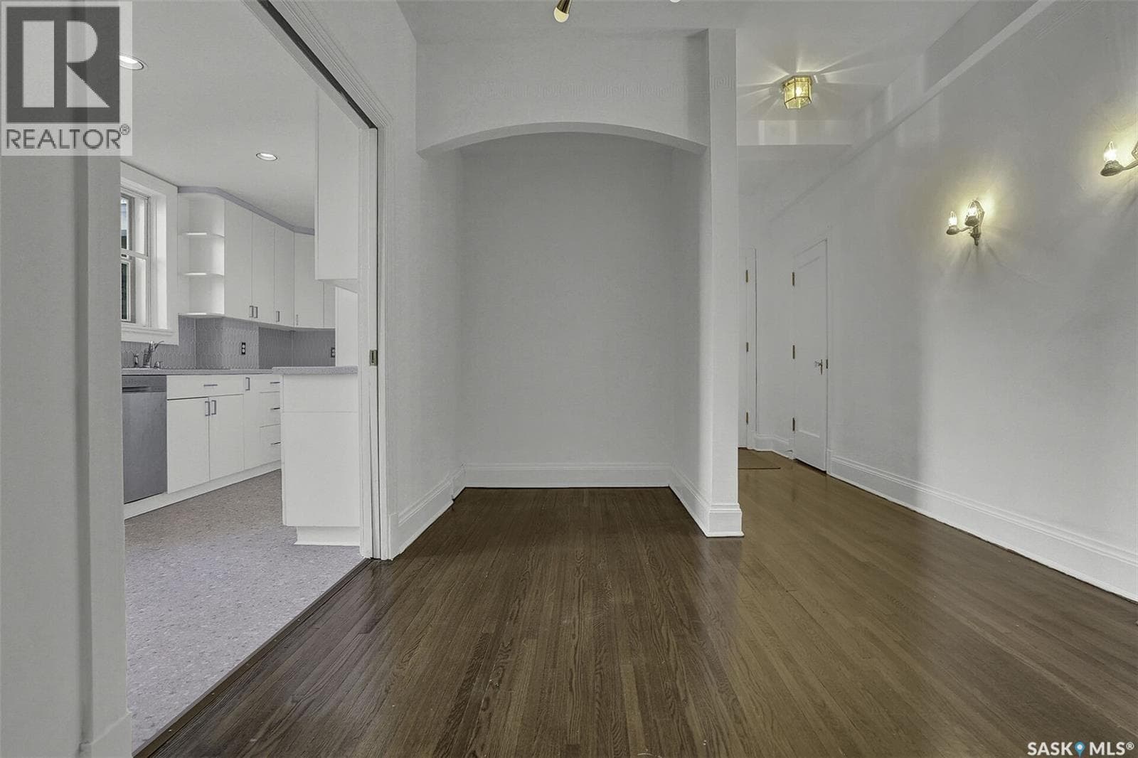 209 2305 Victoria AVENUE — photo 5
