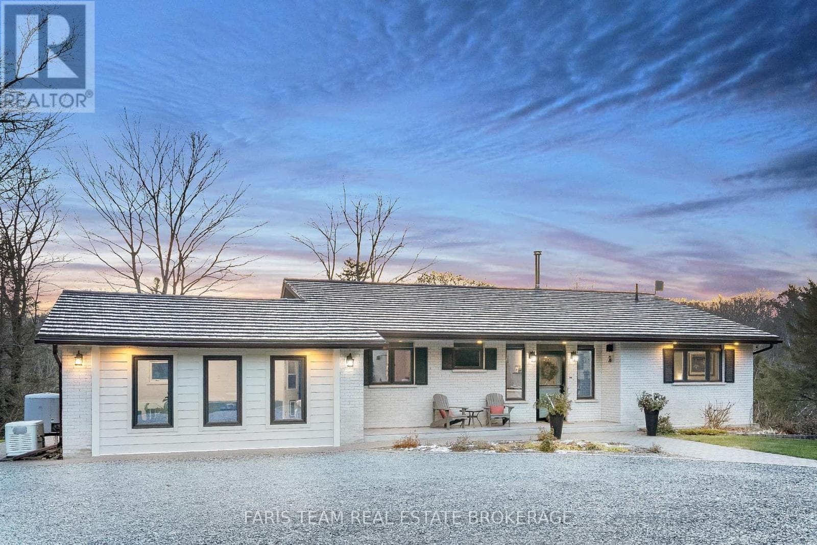 1520 ROSEMOUNT ROAD photo 2