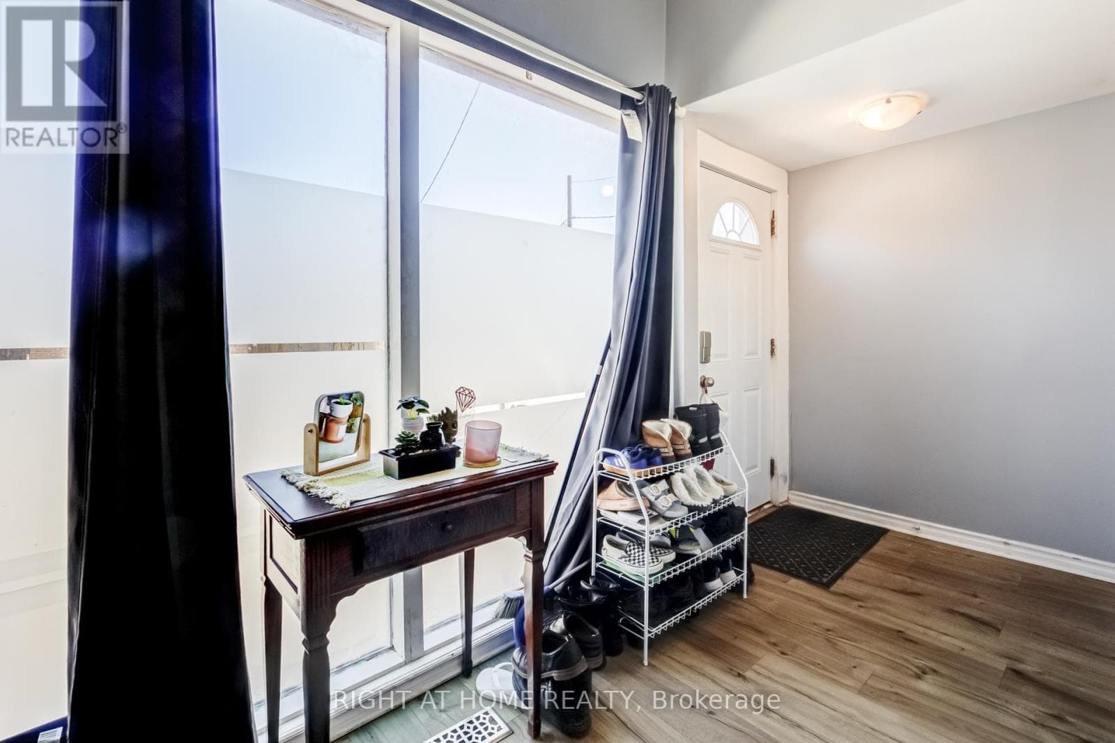 519 ROGERS ROAD photo 5