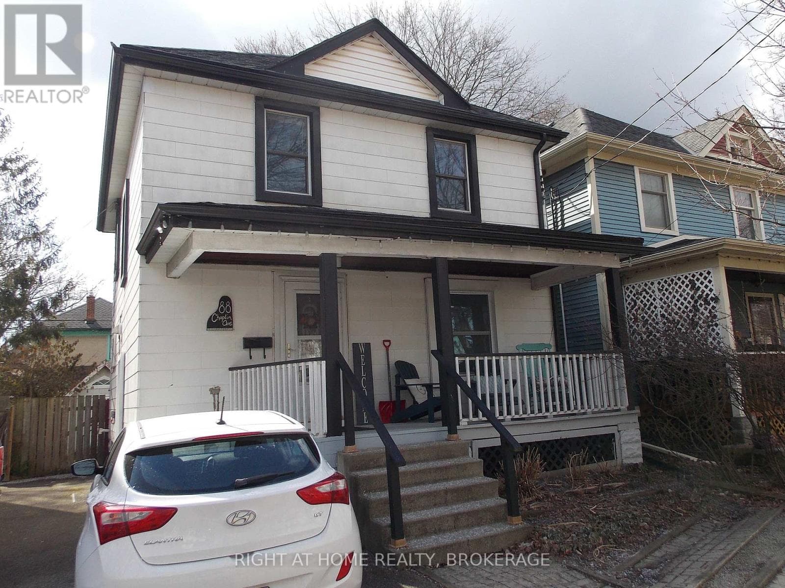 88 CHAPLIN AVENUE photo 2