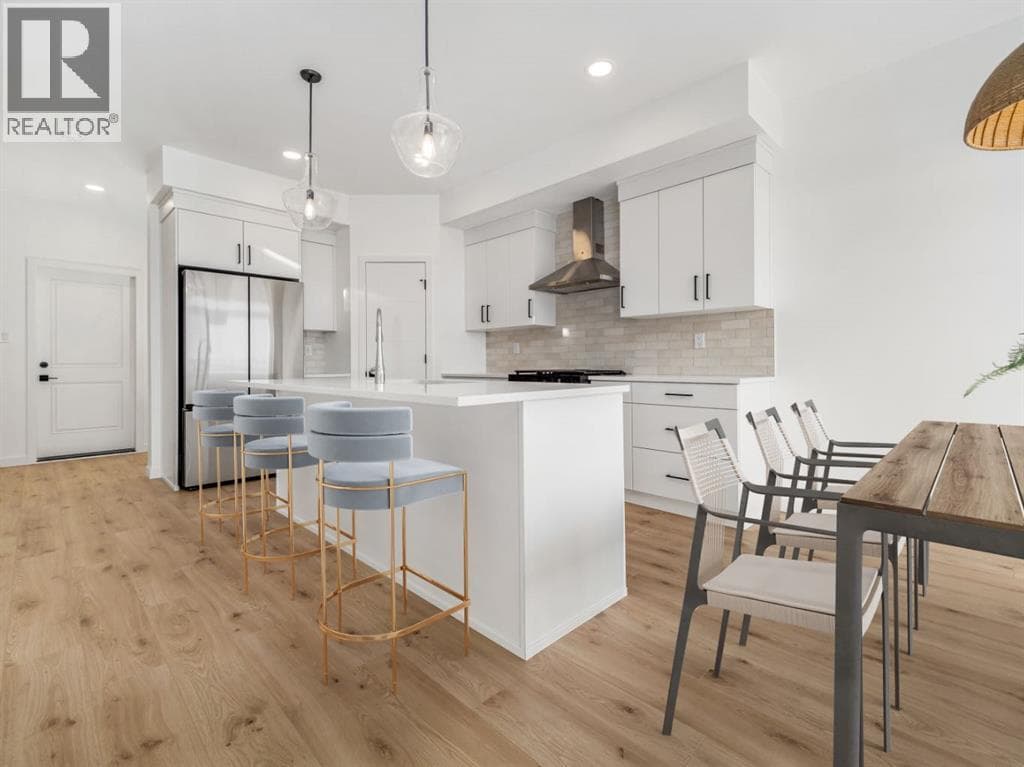 114 Miners Road W