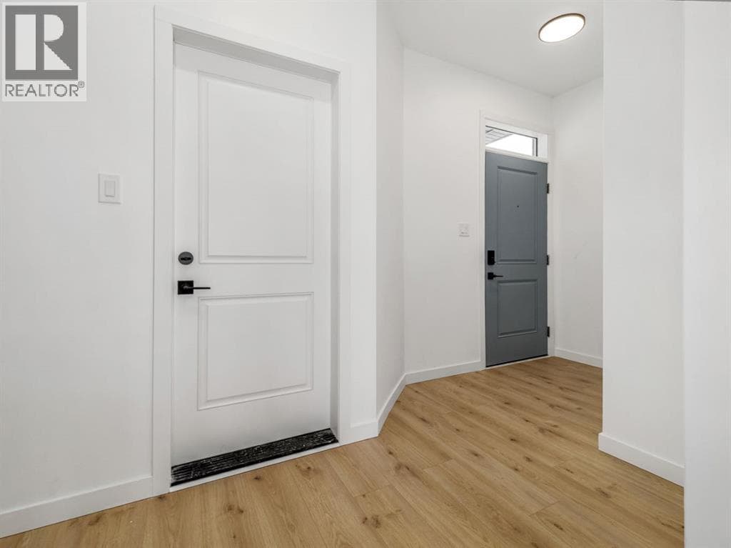 114 Miners Road W — photo 2