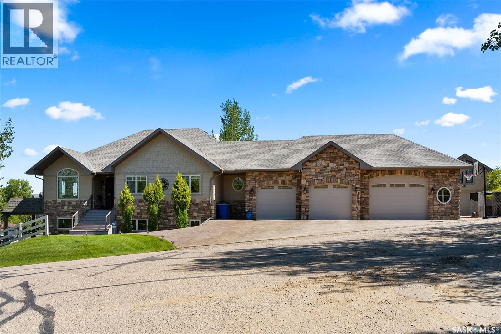 15 MEADOW BAY