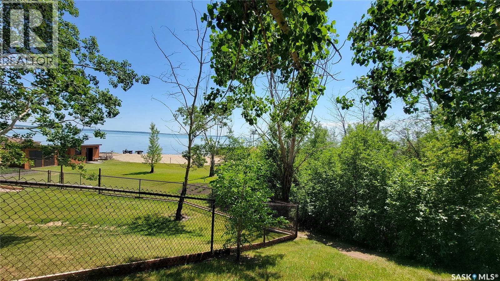 4 Lake AVENUE — photo 3