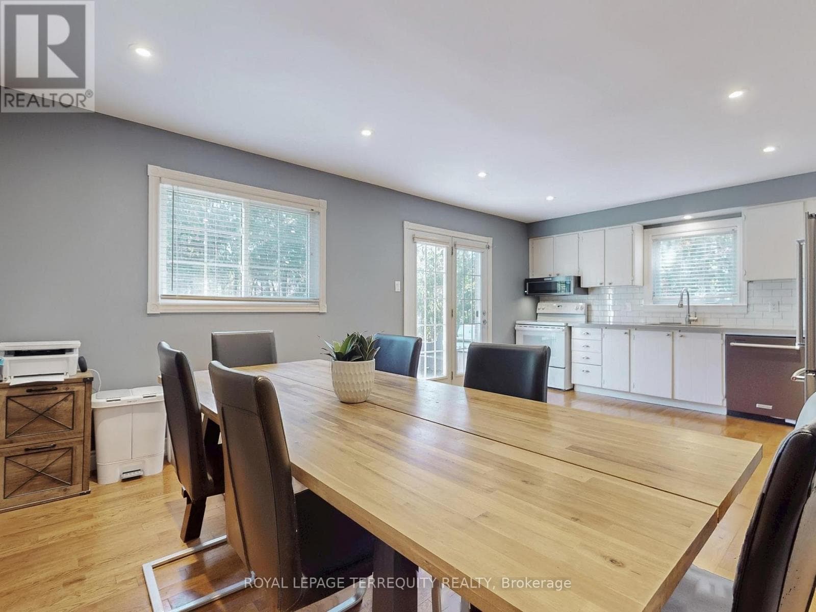623 BEAVER COURT photo 5