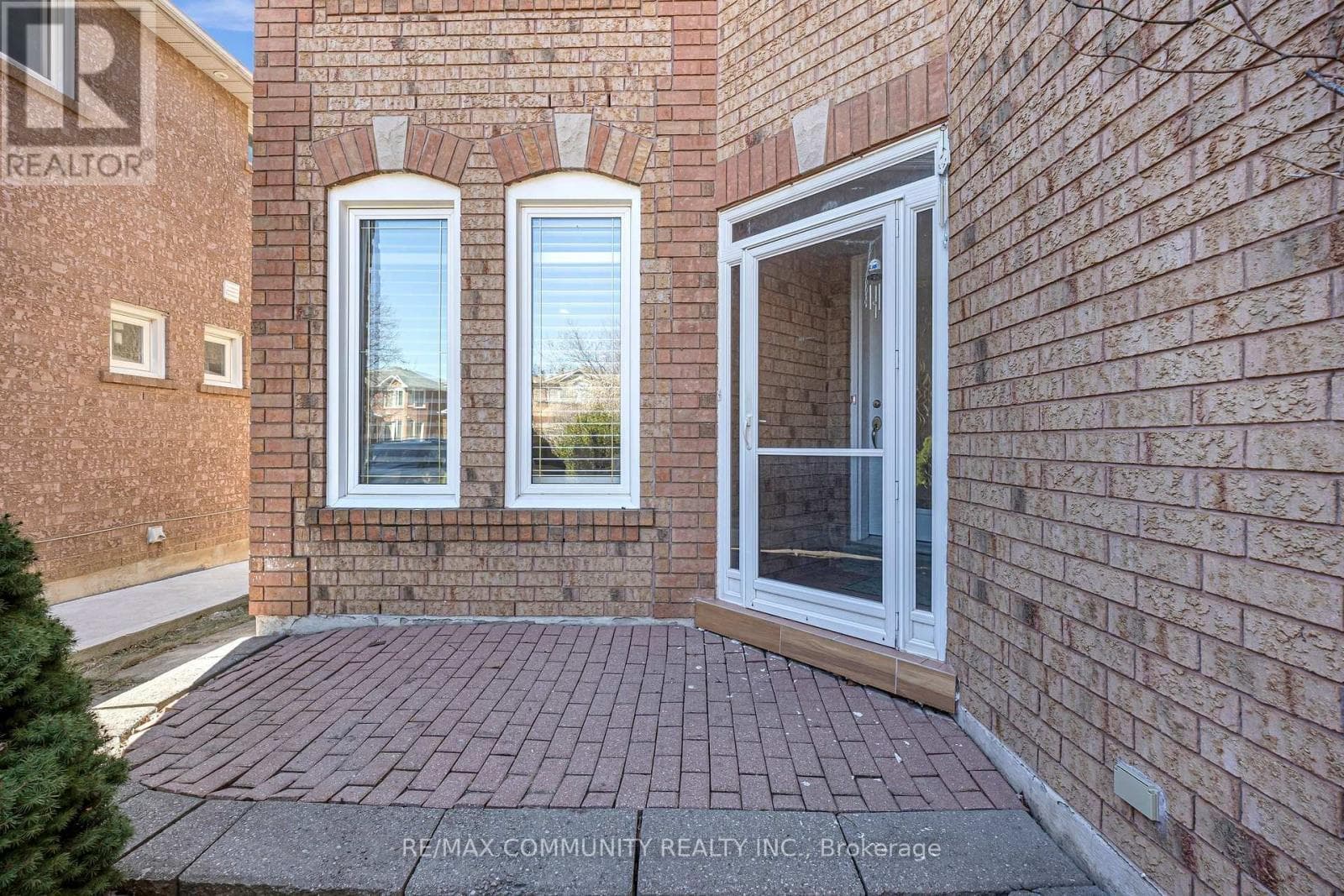5326 SEGRIFF DRIVE photo 4