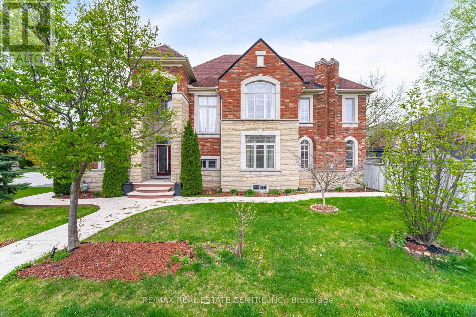 5 bed 5 bath single family at 3401 HIDEAWAY PLACE — $1,799,000