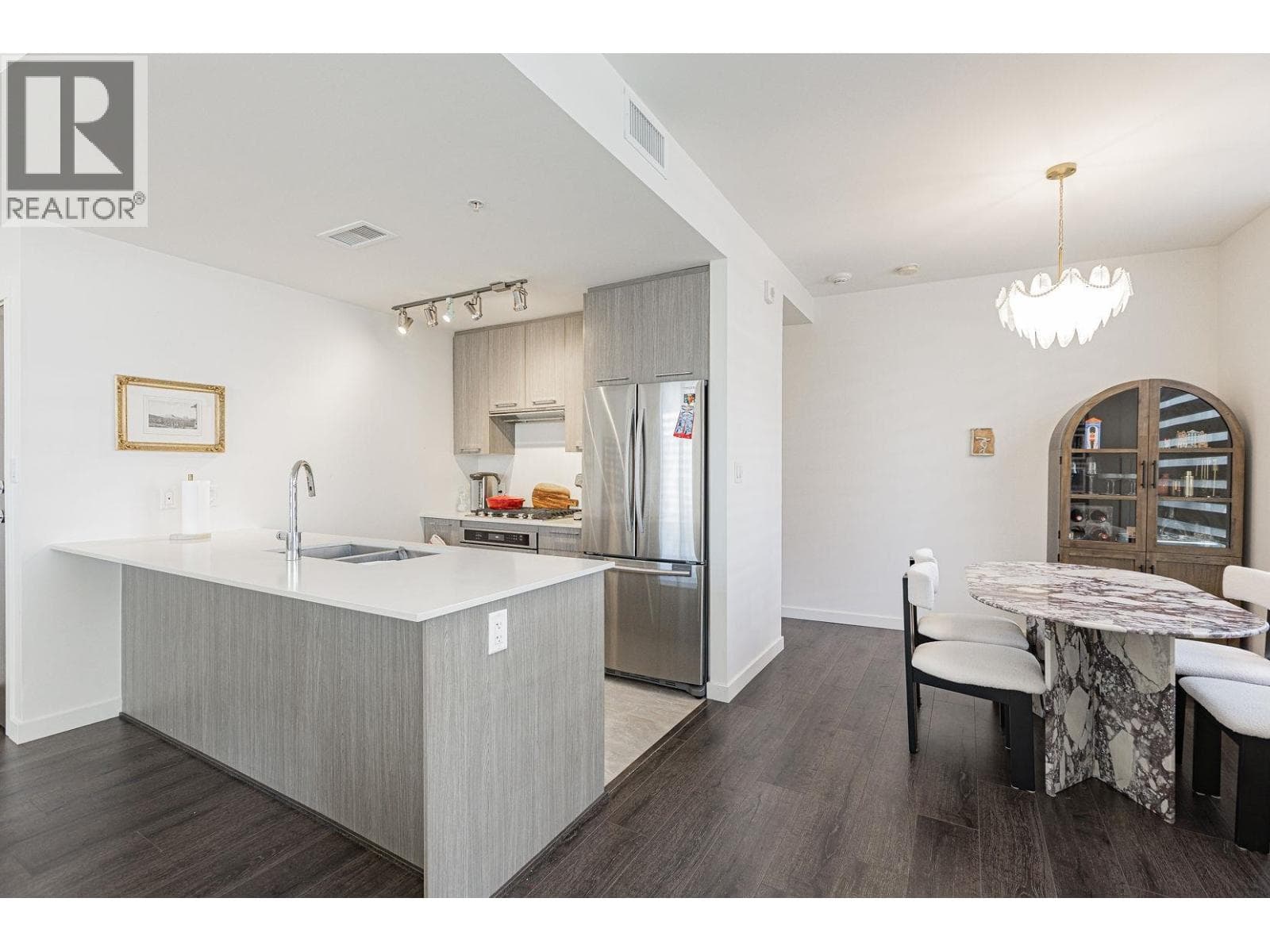 10 7708 ALDERBRIDGE WAY photo 3