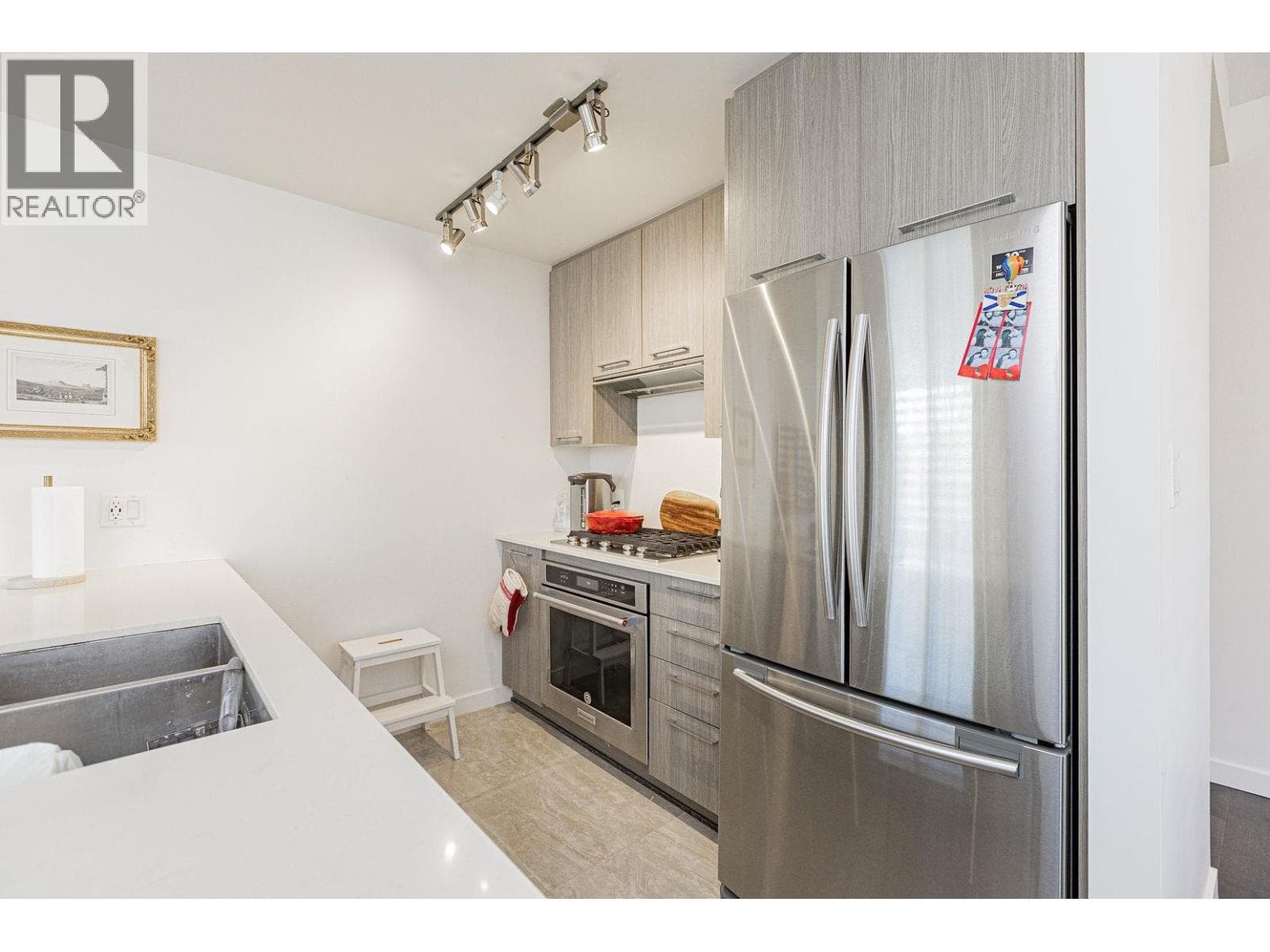 10 7708 ALDERBRIDGE WAY photo 2