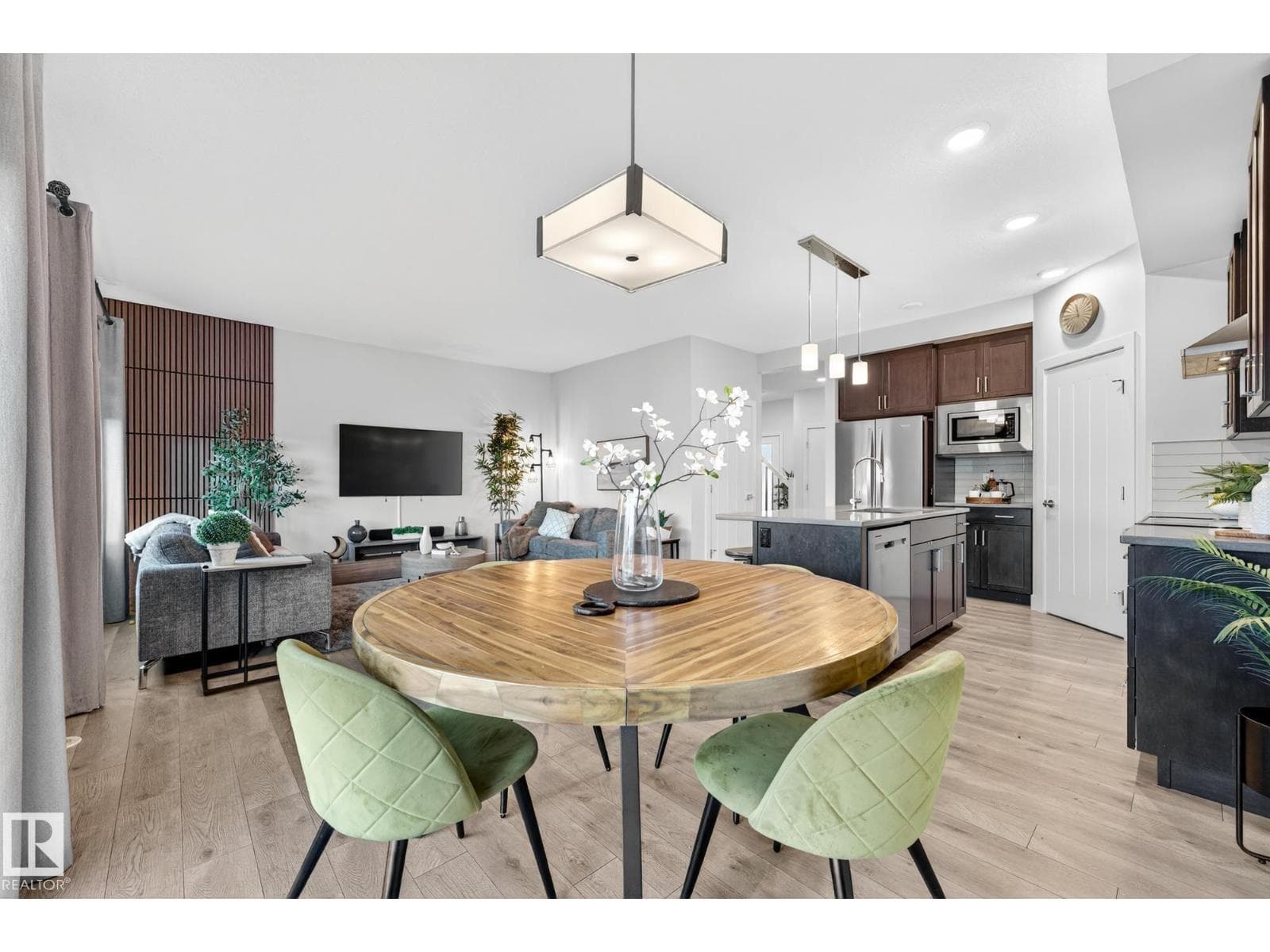 4 bed 4 bath single family at 1803 DUMONT CR SW — $599,900