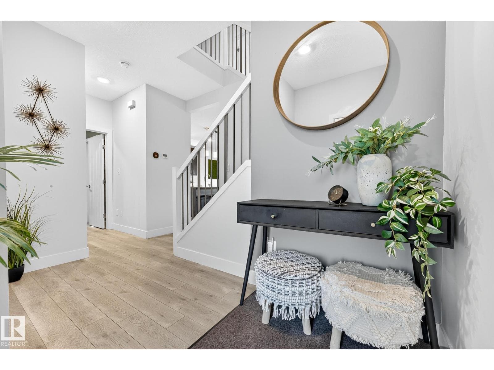 1803 DUMONT CR SW photo 3