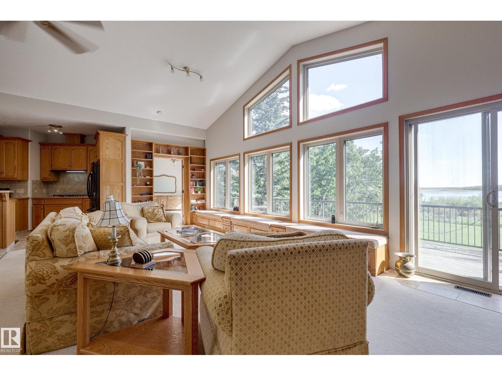 602 Pheasant CL — photo 4