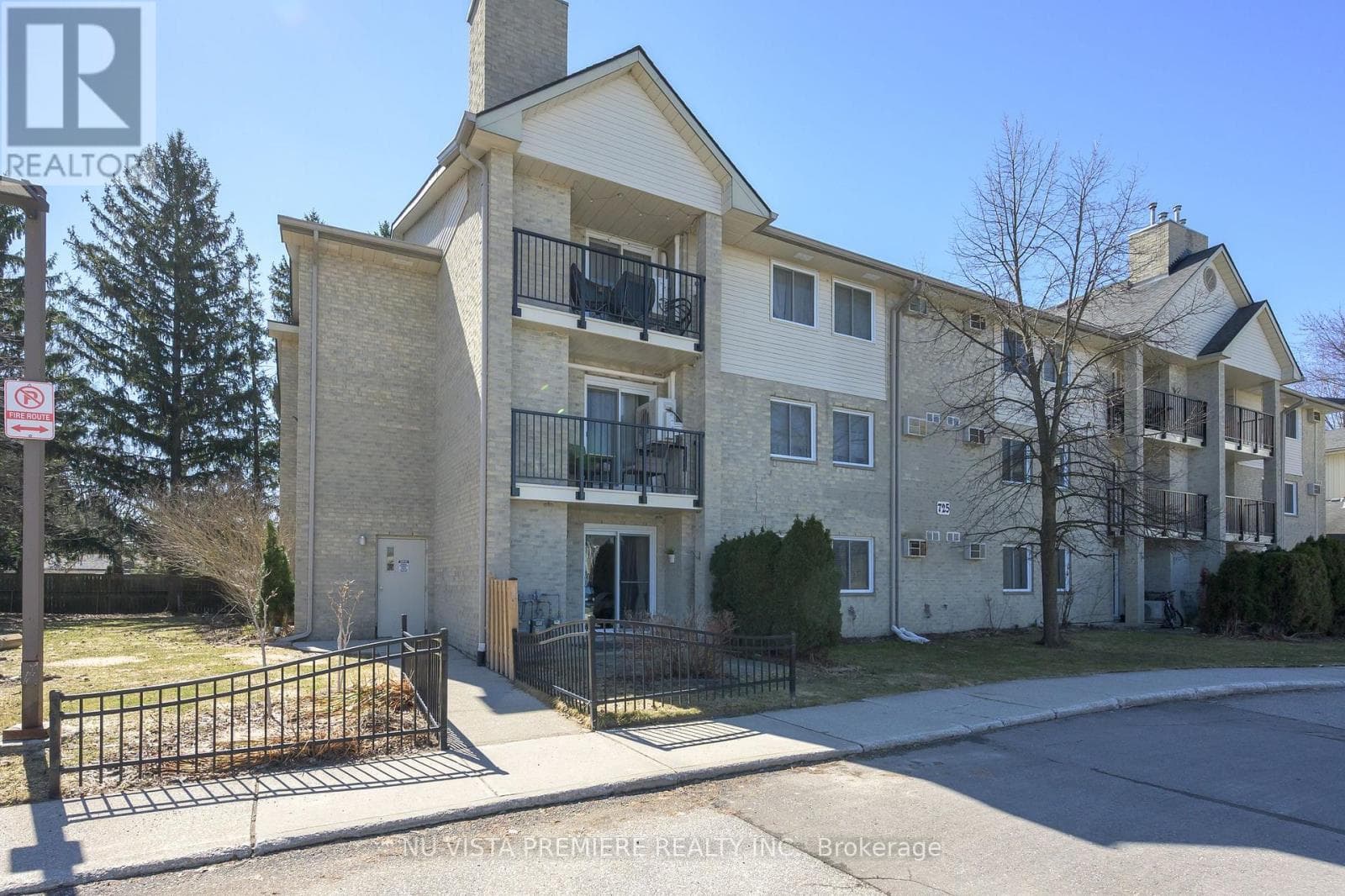 2 bed 1 bath single family at 119 - 725 DEVERON CRESCENT — $274,500