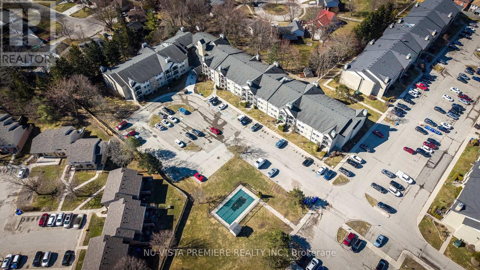 119 - 725 DEVERON CRESCENT photo 3