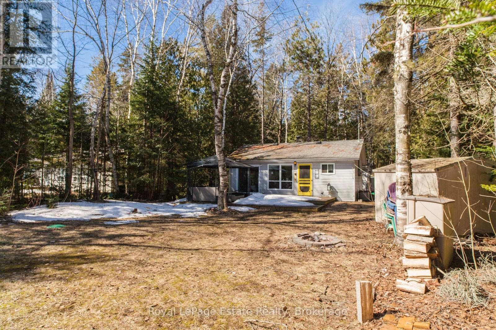 49 THOMPSON AVENUE photo 4