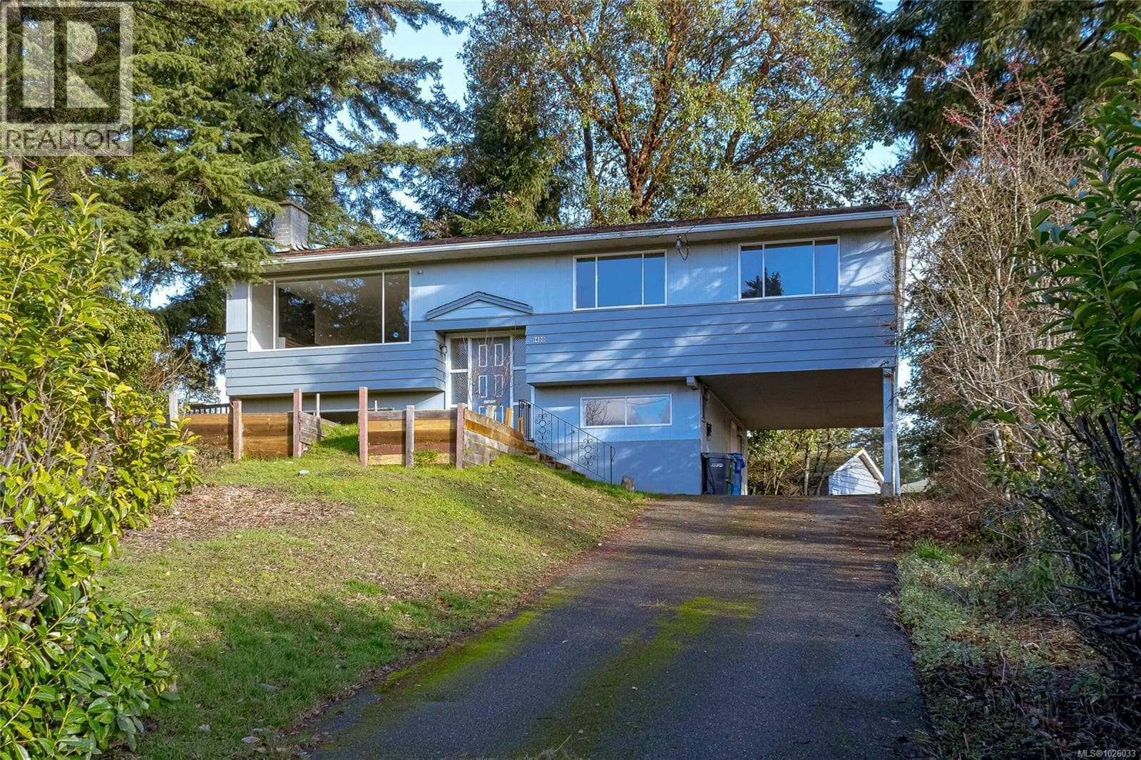 6 bed 2 bath single family at 1400 Townsite Rd — $750,000