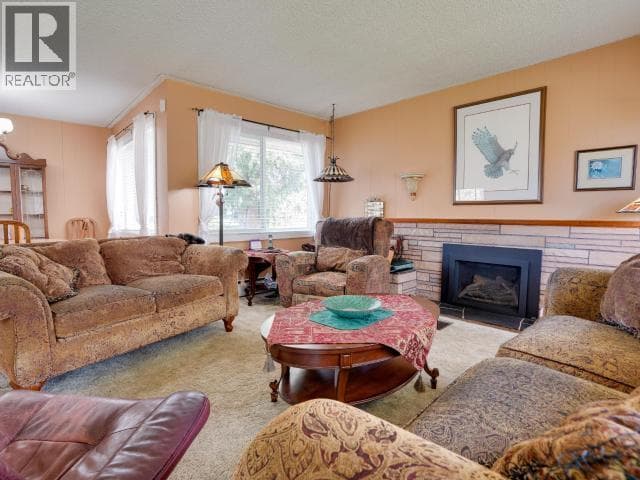 4133 GORDON AVE photo 5