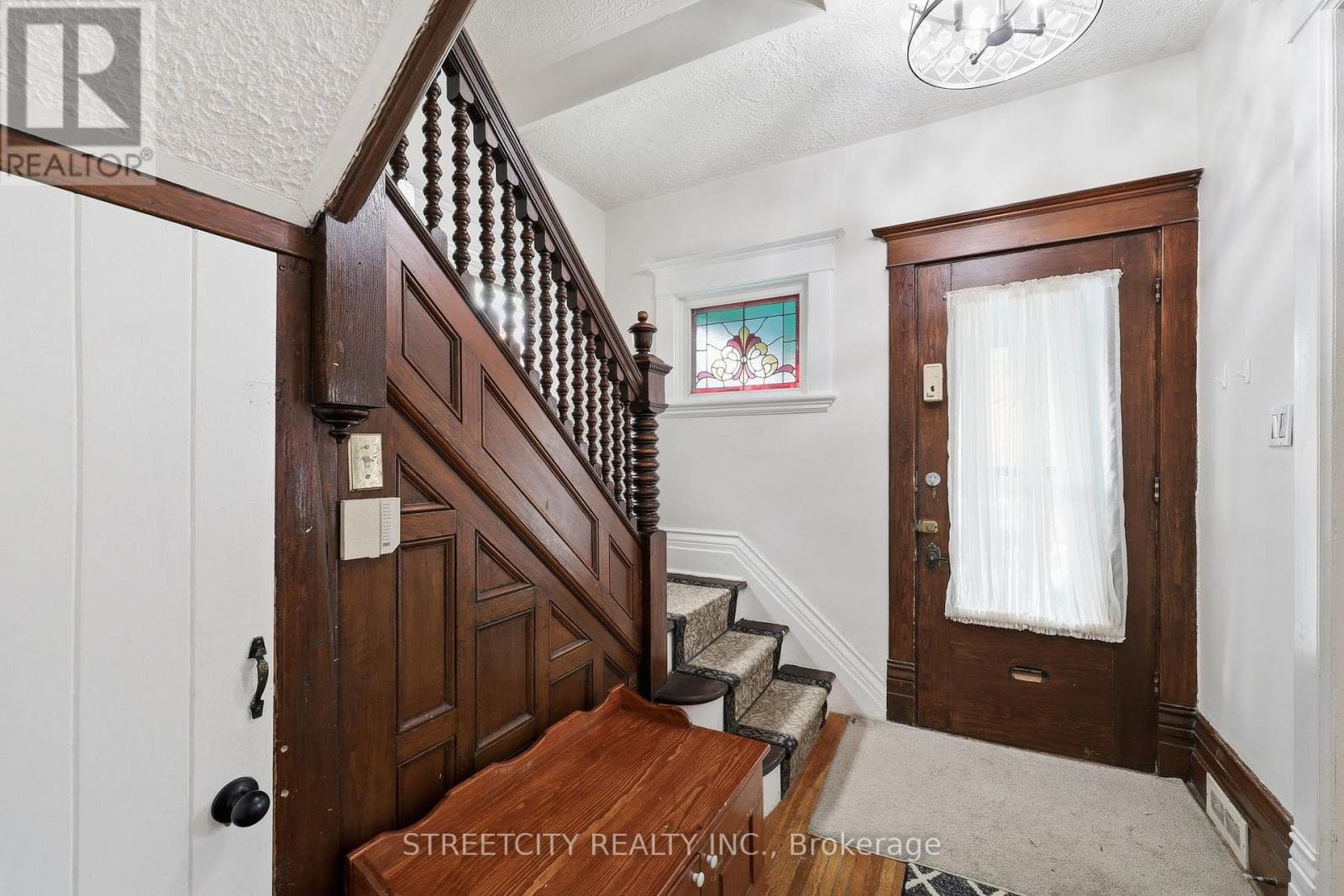 8 BELLEVUE AVENUE photo 3