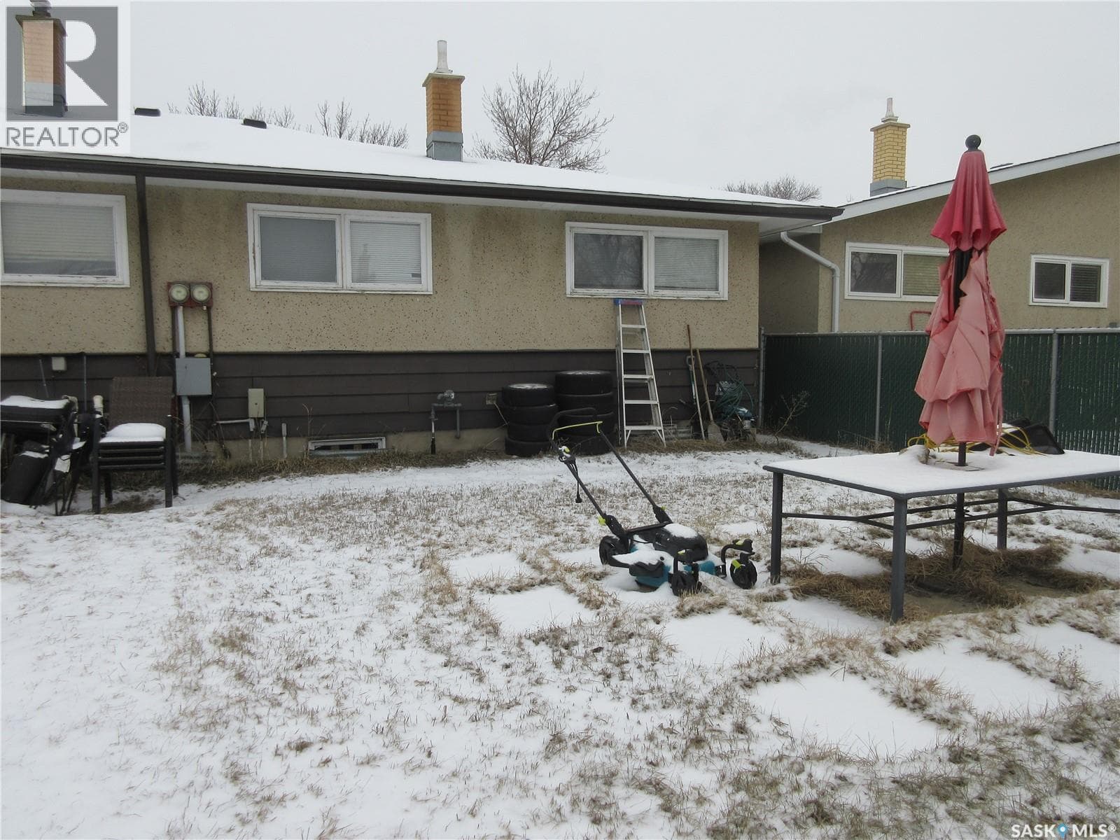 182 Rothwell CRESCENT — photo 2