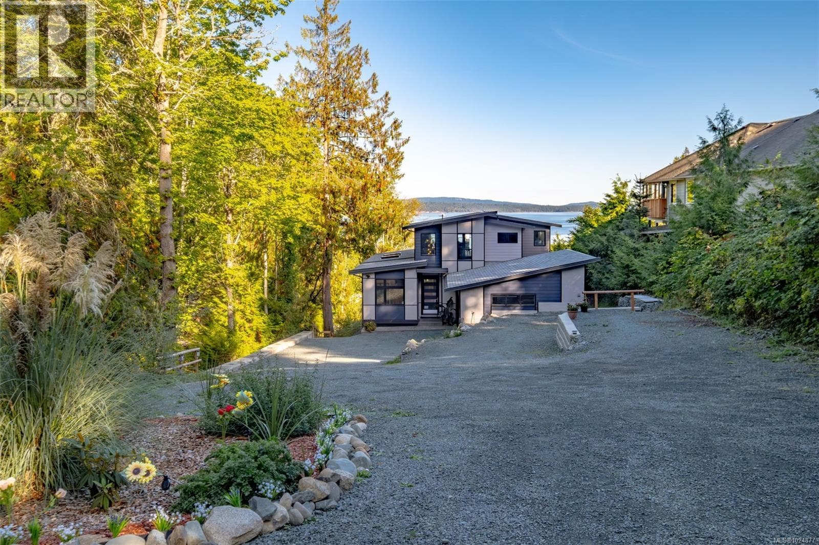 10333 Chemainus Rd photo 3