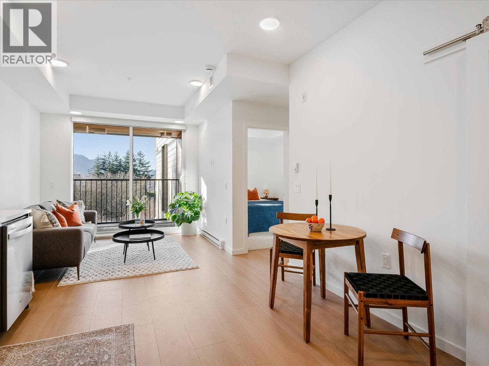 502 37994 SECOND AVENUE photo 4