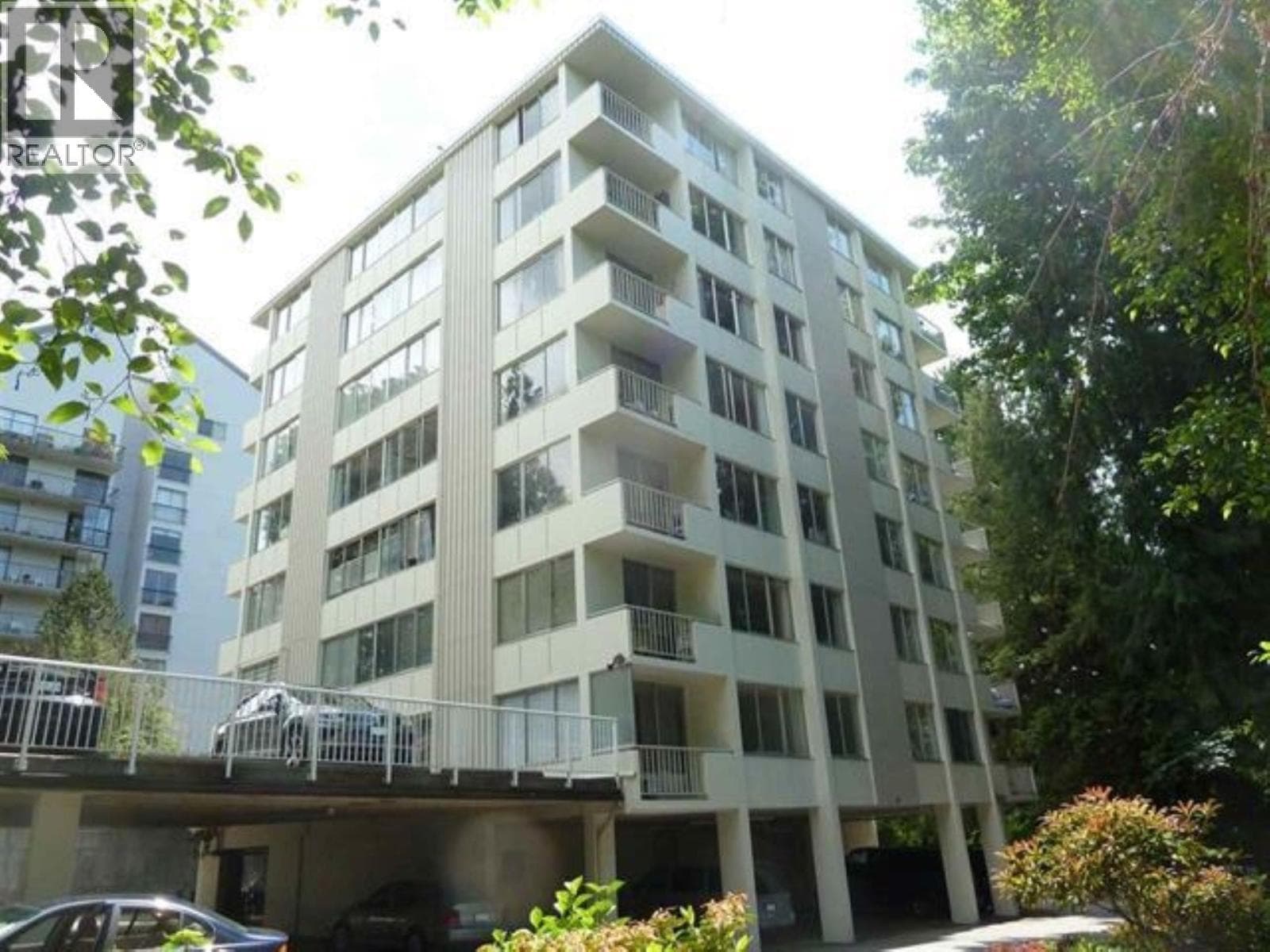 2 bed 1 bath single family at 503 1785 ESQUIMALT AVENUE — $657,000