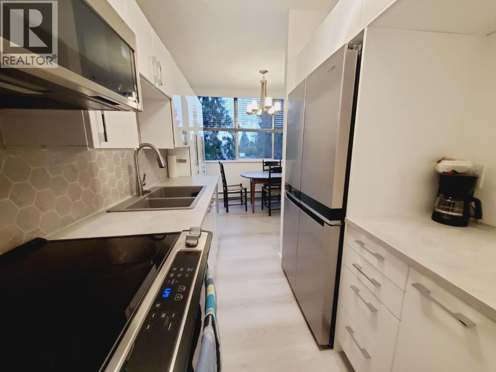 503 1785 ESQUIMALT AVENUE photo 4