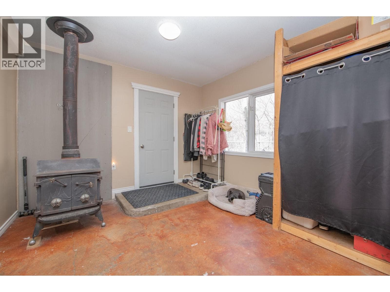 1775 Maple Street photo 4