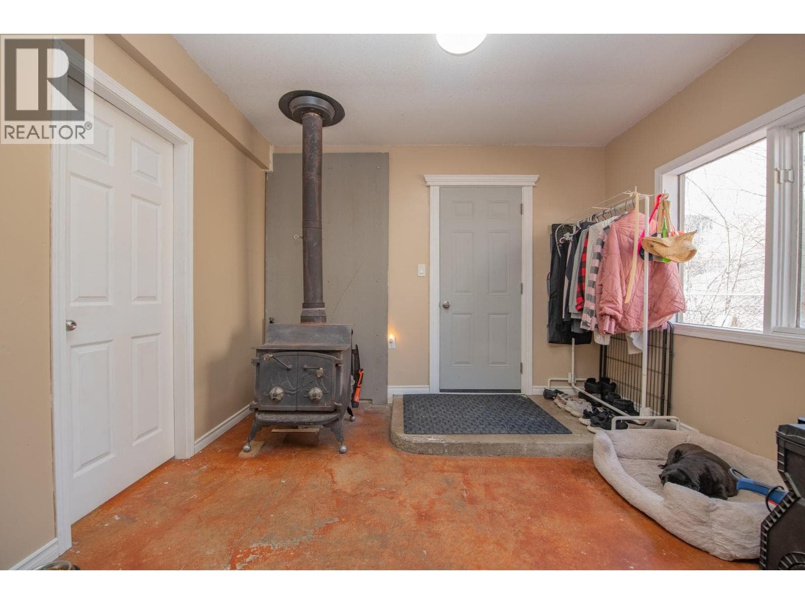 1775 Maple Street photo 5