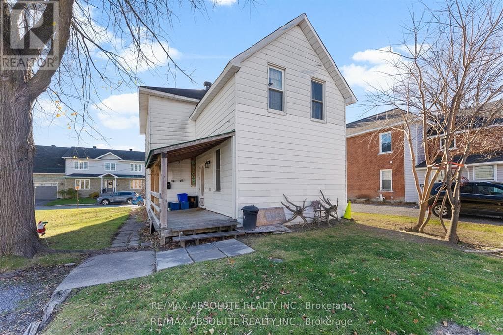 27 MACDONALD STREET S photo 3