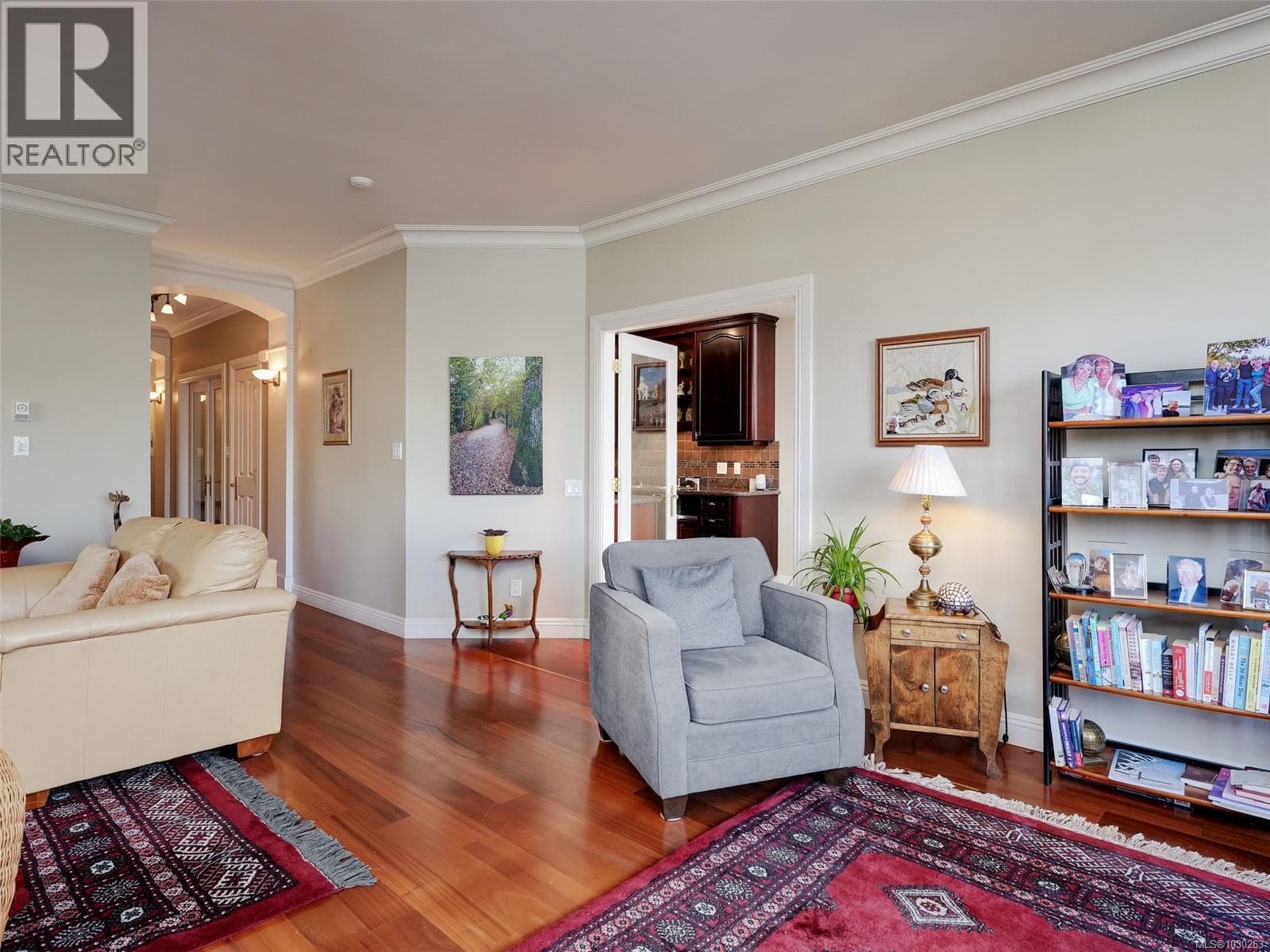 207 2277 Oak Bay Ave photo 4