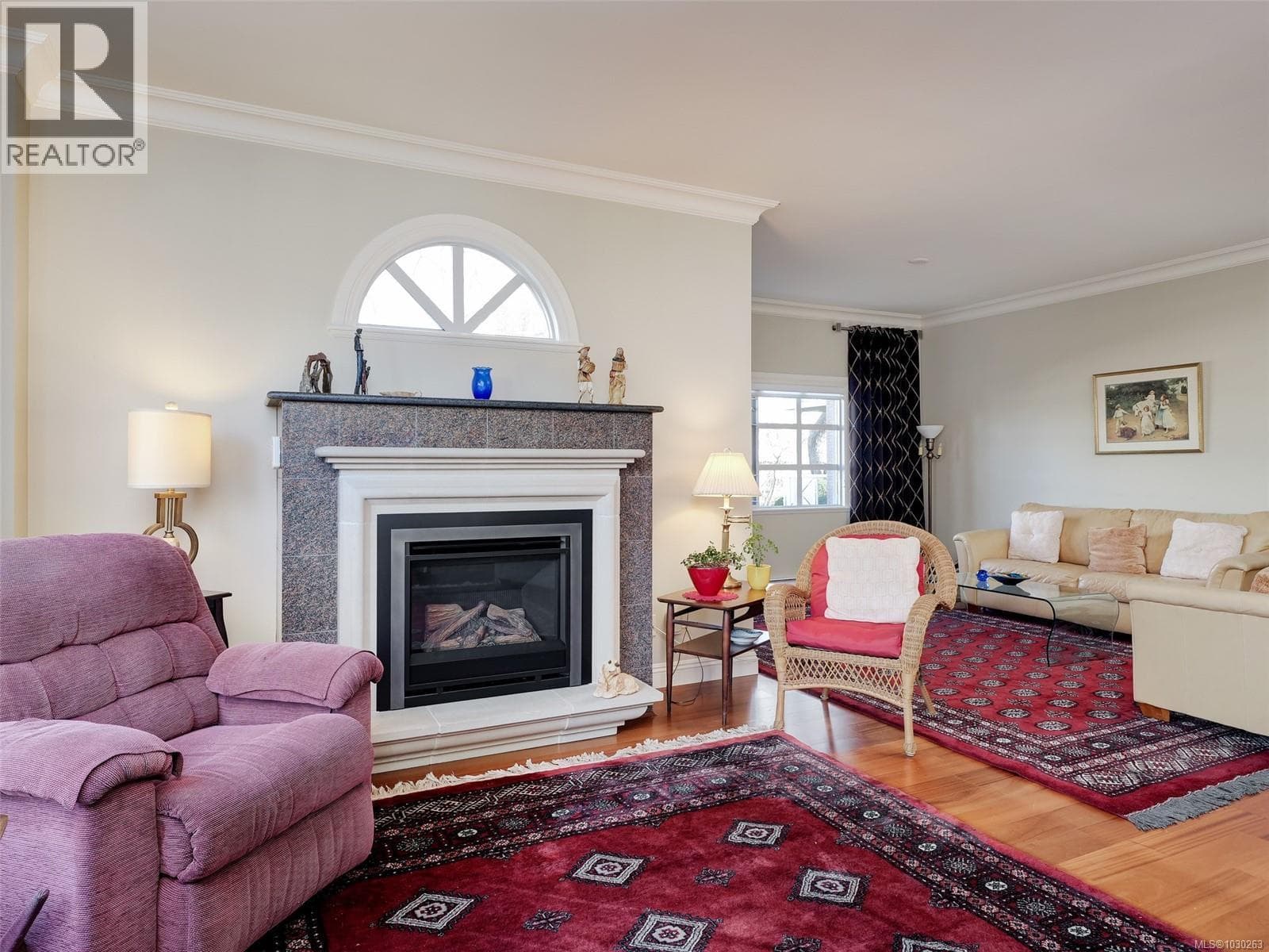 207 2277 Oak Bay Ave photo 5