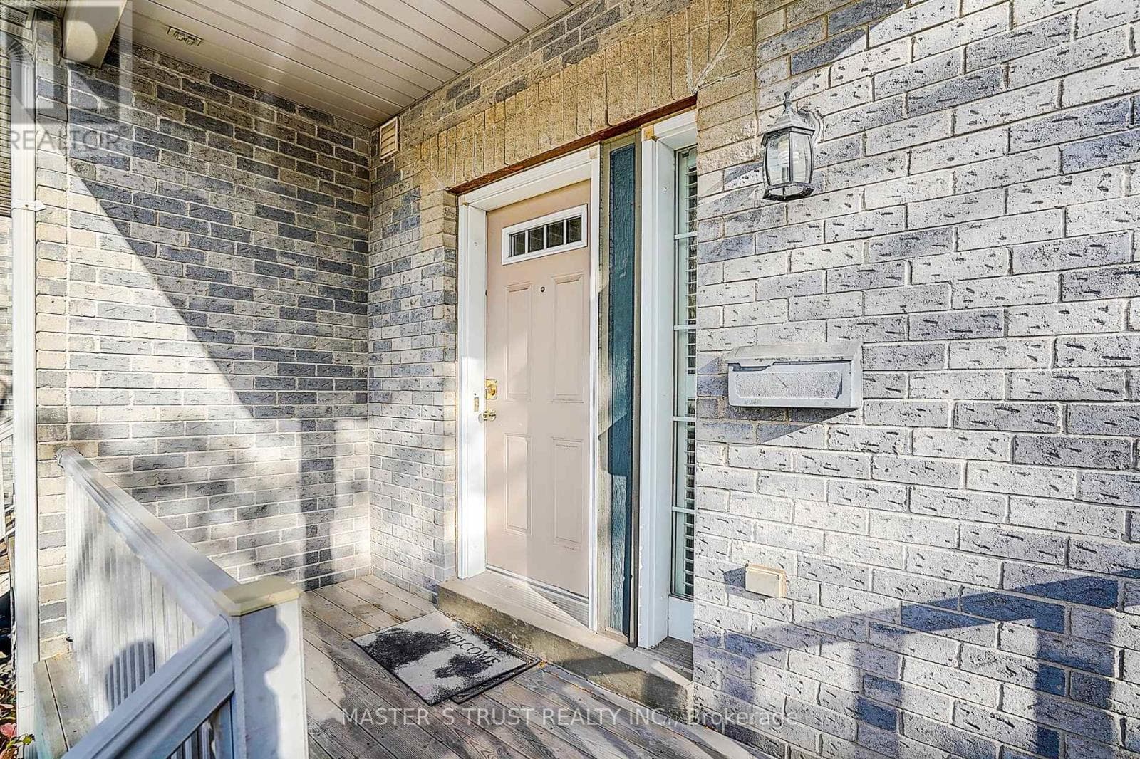 48 - 5535 GLEN ERIN DRIVE photo 2