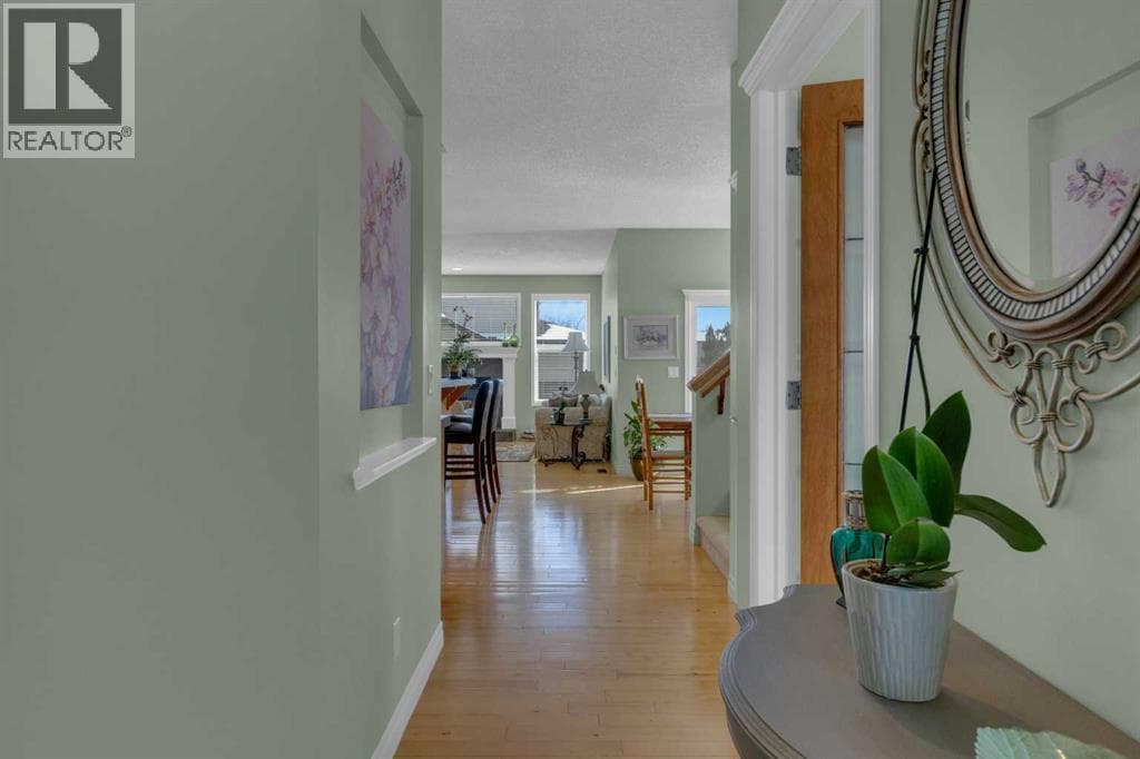 4 Cranfield Circle SE — photo 3