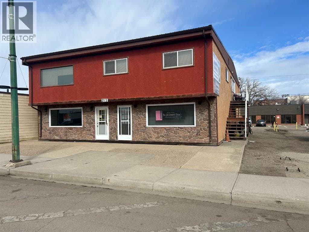 215 Broadway Avenue E