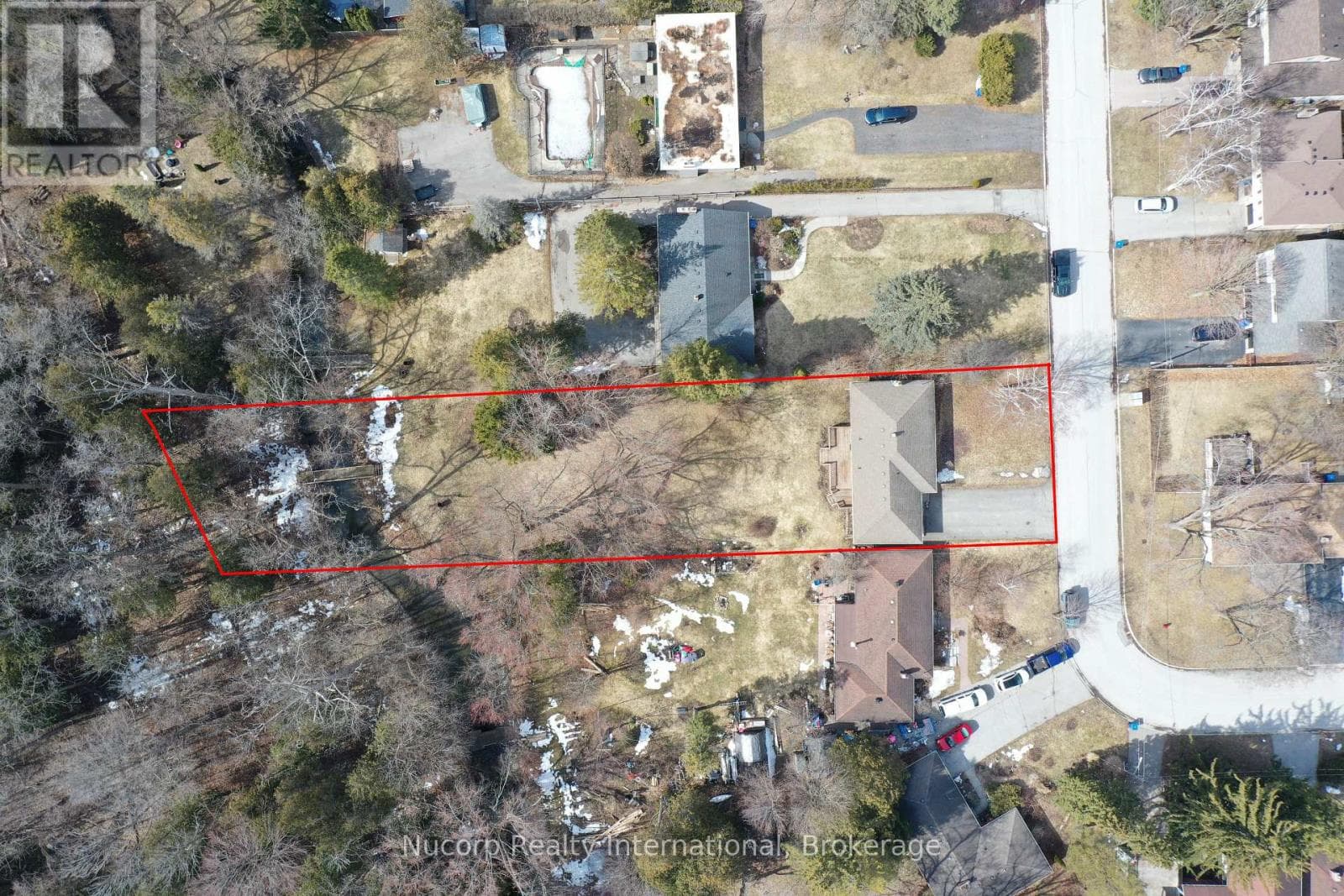 774 SUTHERLAND AVENUE photo 2