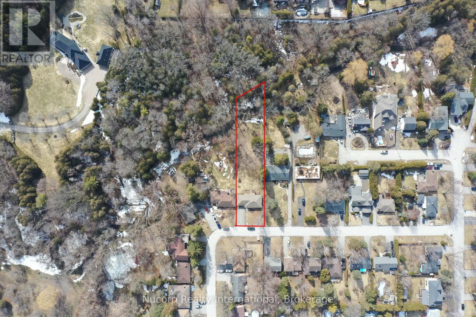 774 SUTHERLAND AVENUE photo 3