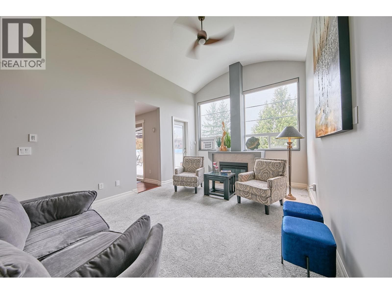 405 11519 BURNETT STREET photo 5