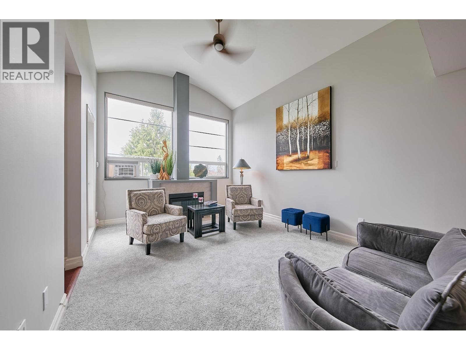 405 11519 BURNETT STREET photo 4