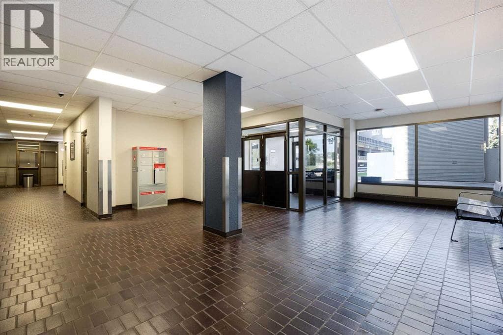 1011, 13221 Macdonald Drive — photo 2