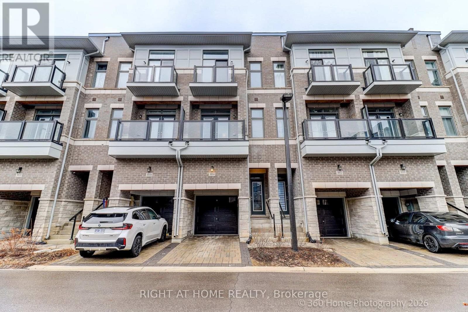 3 bed 3 bath single family at 3014 ISLINGTON AVENUE W — $799,000