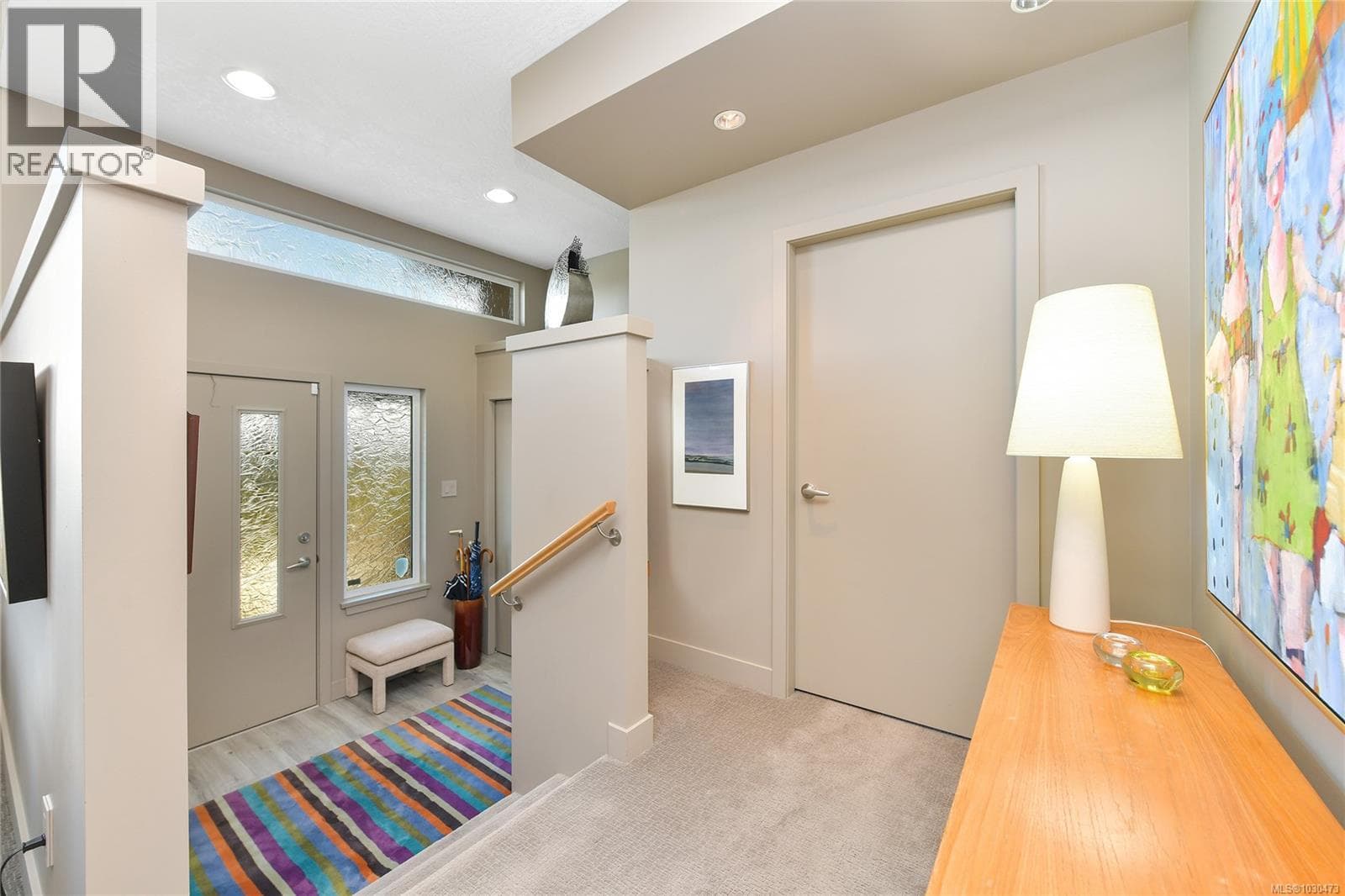5384 Sayward Hill Cres photo 5