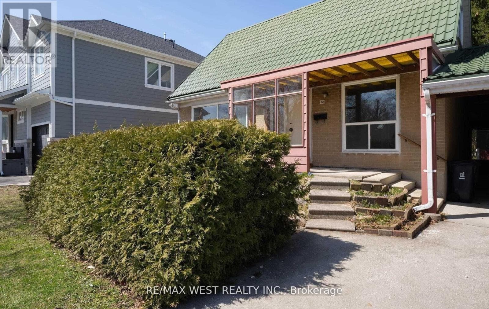 32 BROADLEAF ROAD photo 2