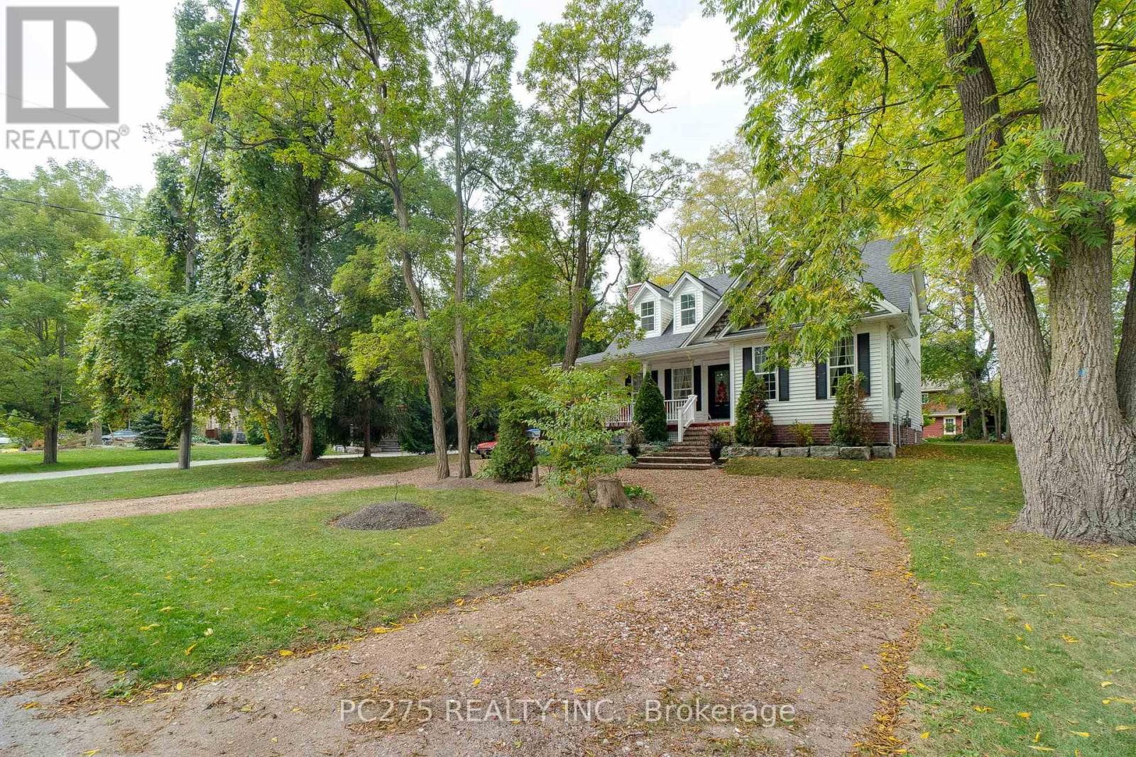 23 MACTAVESH CRESCENT photo 2
