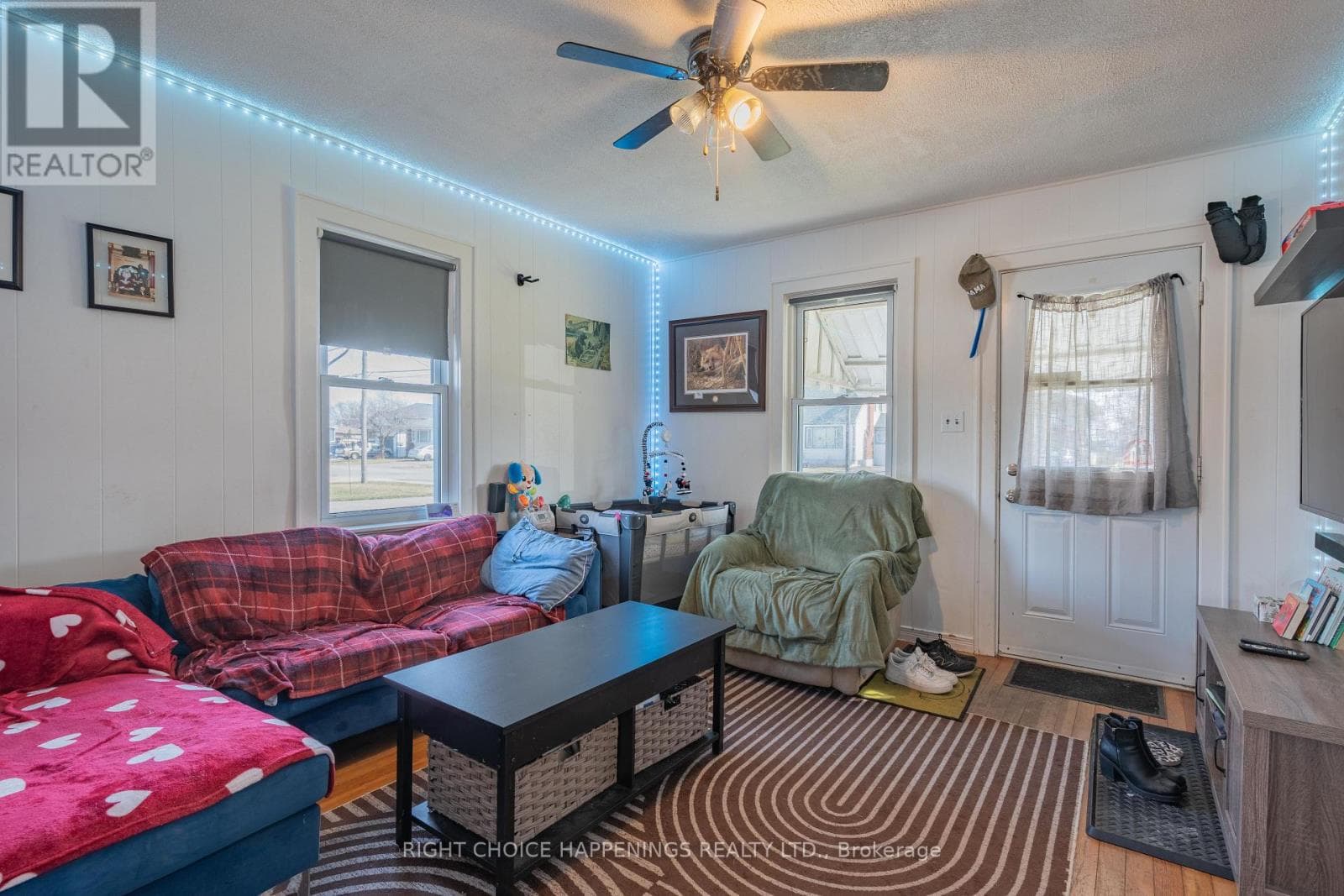 149 OAKWOOD STREET photo 4