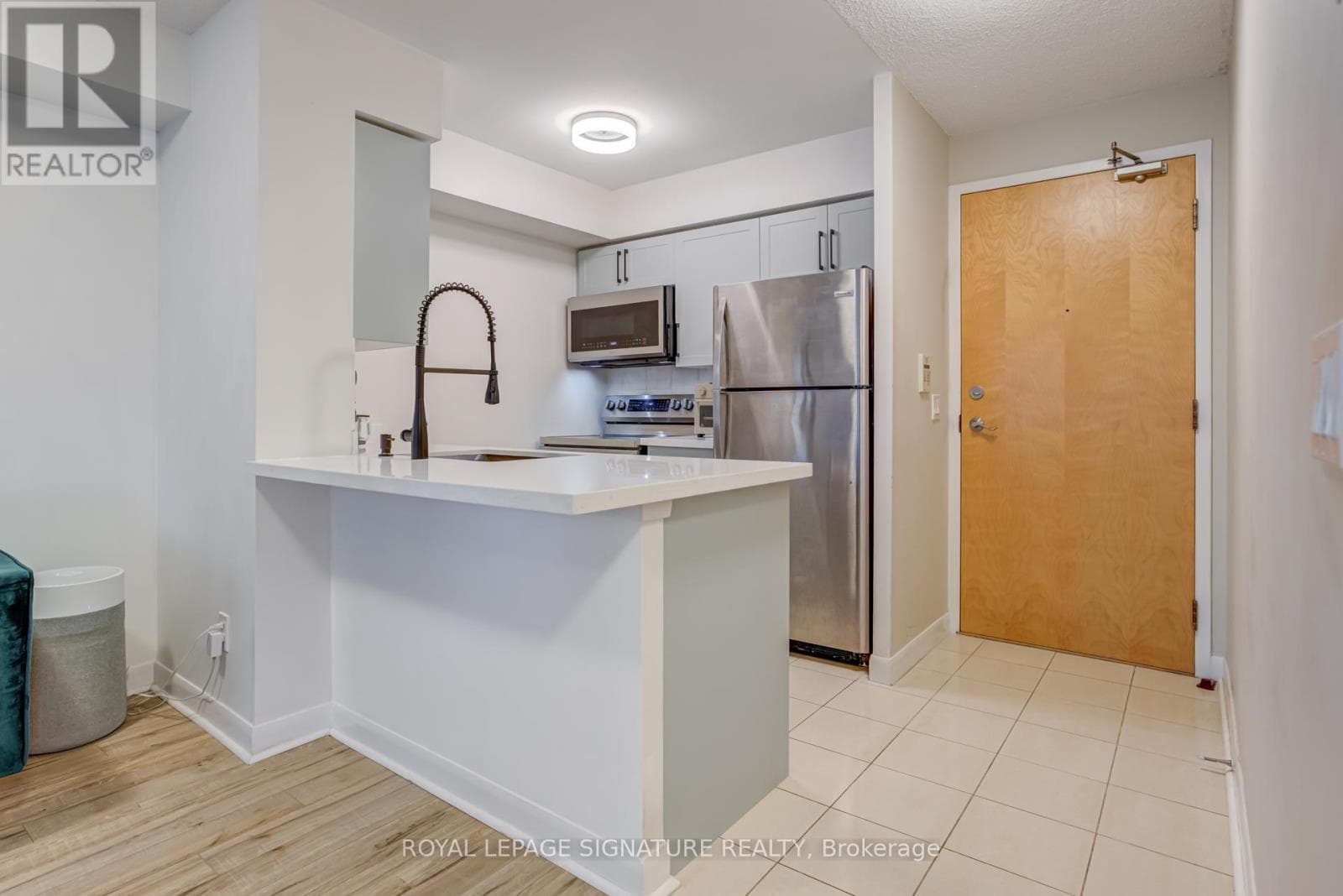 1011 - 4978 YONGE STREET photo 2