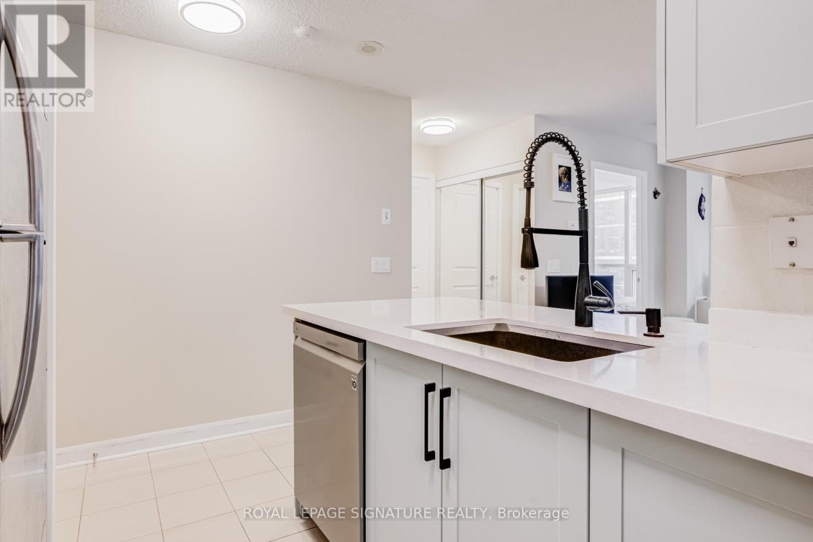 1011 - 4978 YONGE STREET photo 5