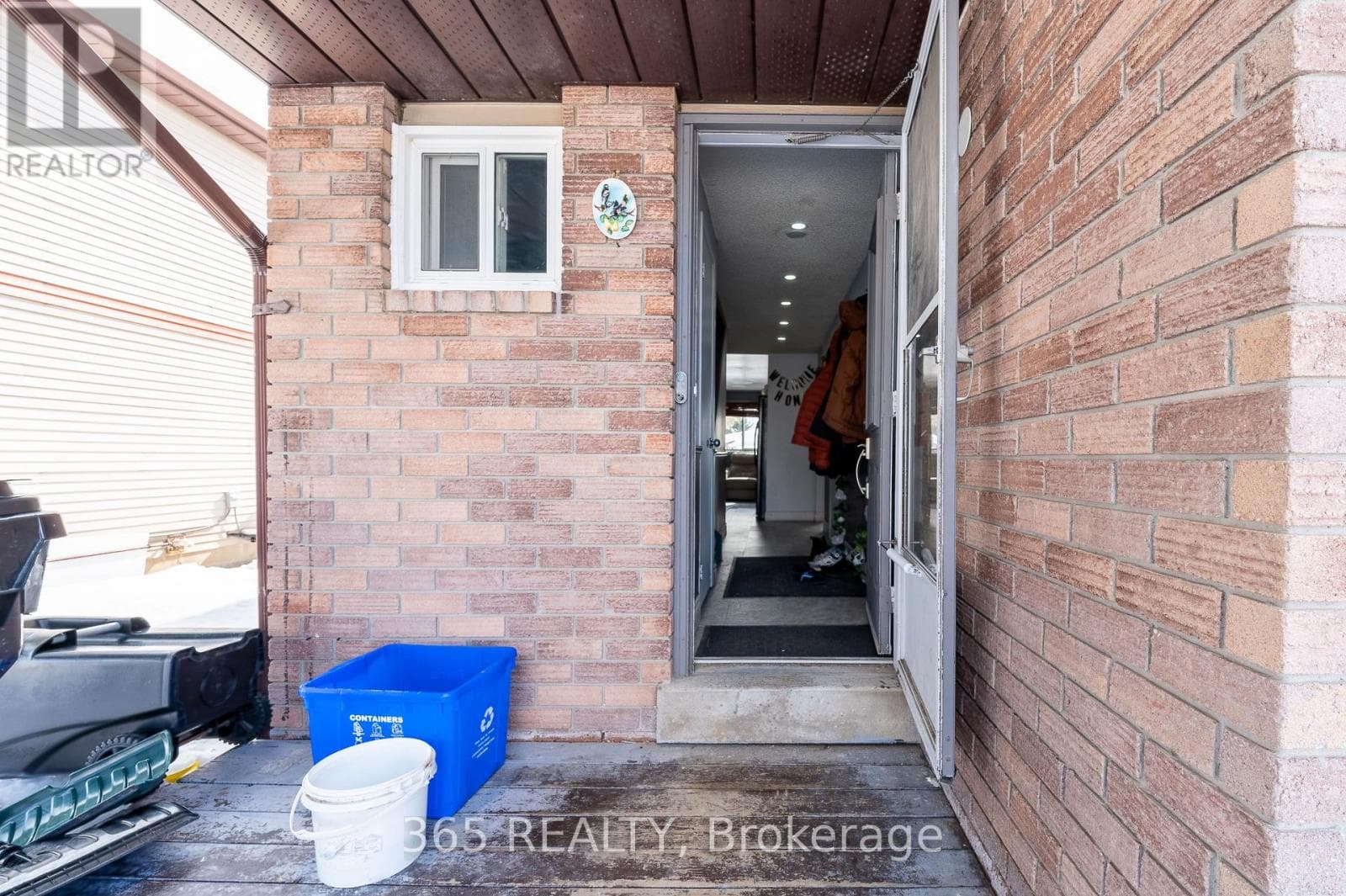 35 CORBETT DRIVE photo 4