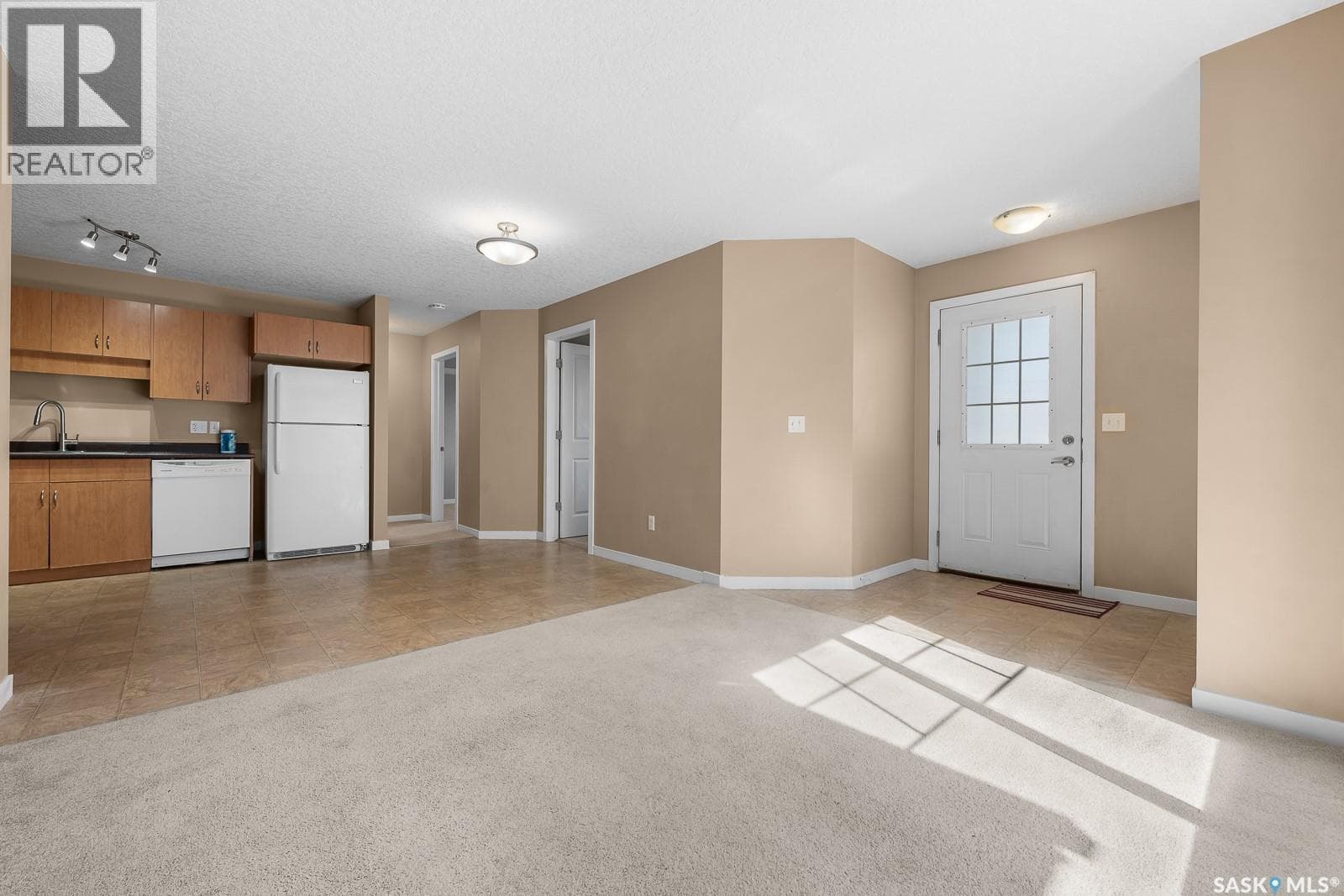 130 5063 JAMES HILL ROAD — photo 3
